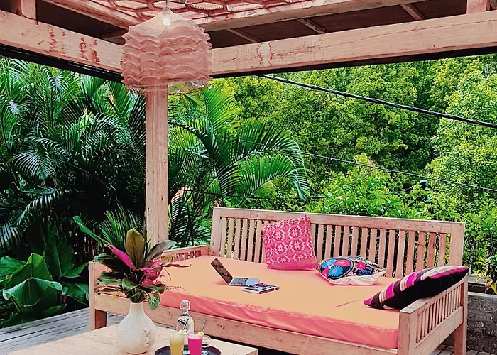 Omantra Bali ベッド・アンド・ブレックファスト *