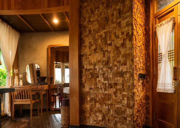 Bed & Breakfast Omantra Bali