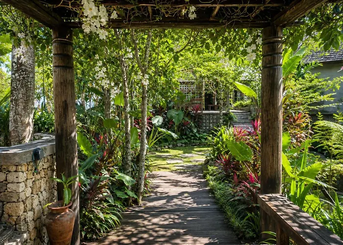 Bed & Breakfast Omantra Bali *